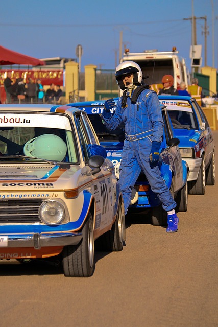 他以冷静的 他以冷静的